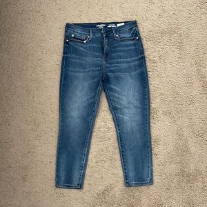 LIGHTLY WORN LEVIS skinny stretchy blue jeans size 8